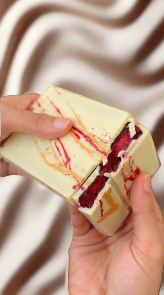Premium Red Velvet Viral Bar by Levuh